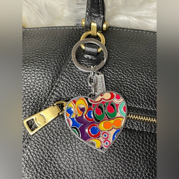 COACH Poppy Pop C Heart Bag Charm - Picture 3 of 3
